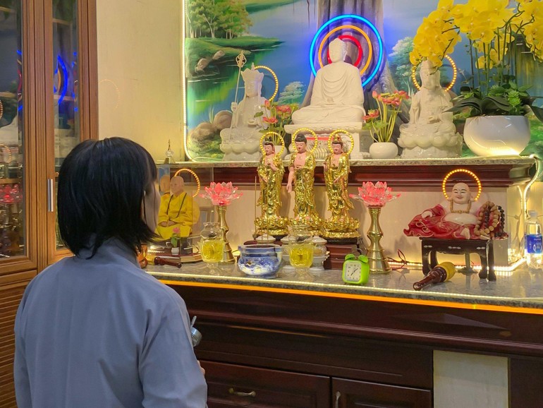 Tu tại gia – sống giữa đời mà không bị đời lôi cuốn